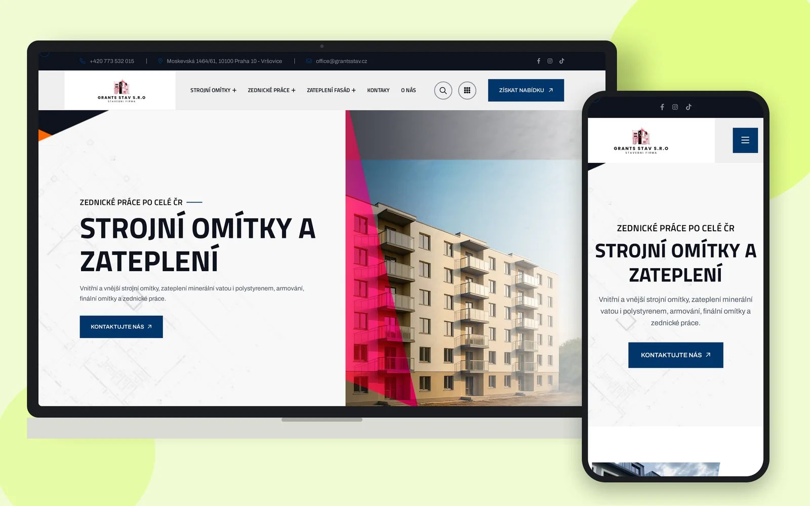 Web Grantsstav o strojních omítkách a zateplení na notebooku a smartphonu